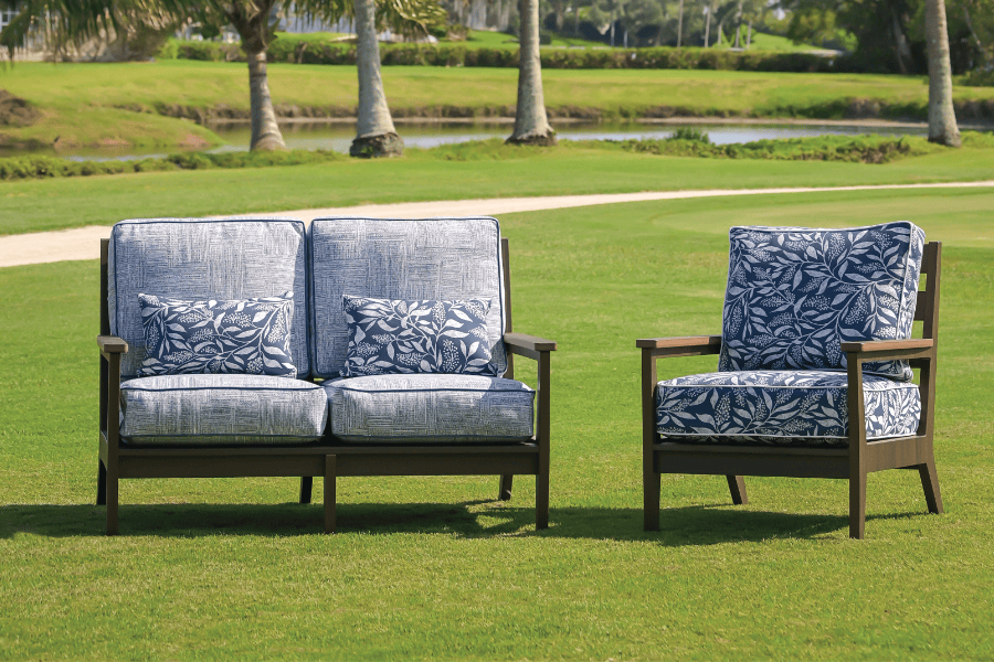 berlin garden furniture on lawn